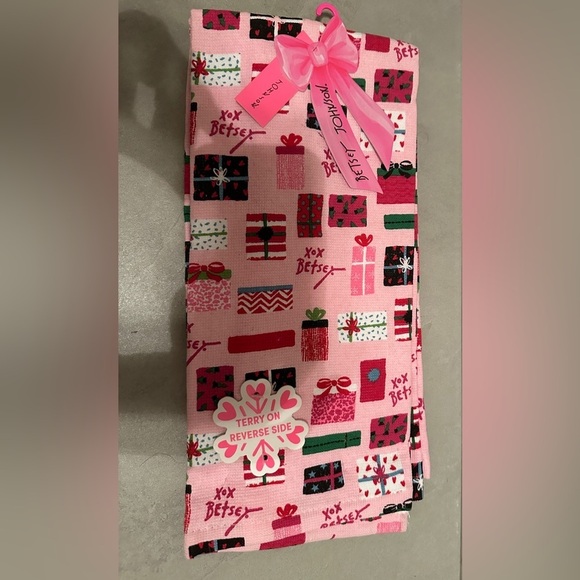 Betsey Johnson Other - Betsey Johnson Christmas Kitchen Towels Presents Gifts  Set of 2 PINK NEW